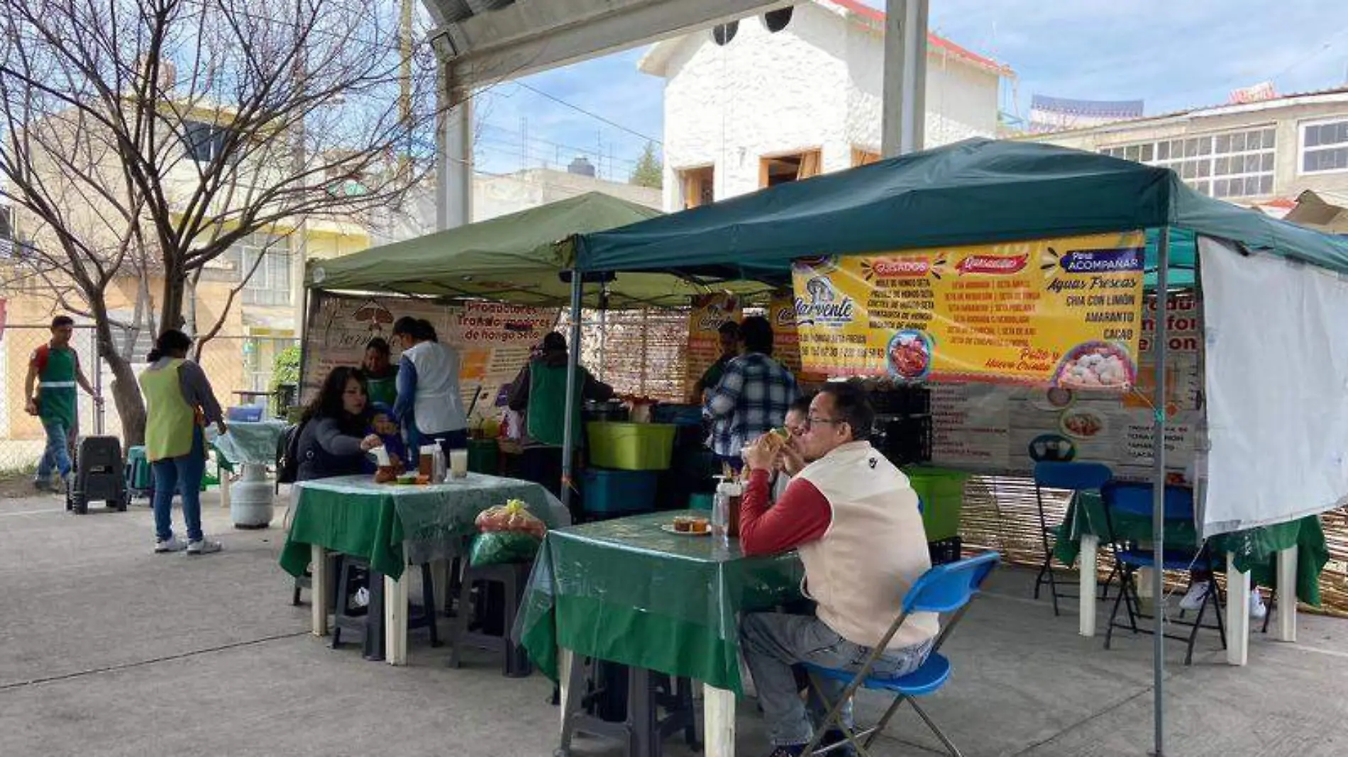 mercado alternativo Apizaco vendedores 5